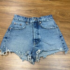 Zara High Waisted Medium Wash Raw Hem Denim Shorts Button fly Shorts Sz 0